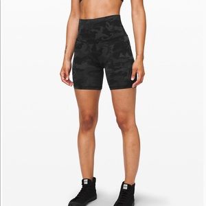 Lululemon Align 6” Camo shorts SOLDOUT ONLINE